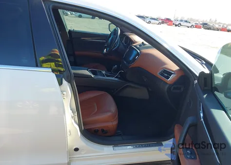 2017 Maserati Ghibli z USA, uszkodzony, nr VIN ZAM57XSA0H1238240